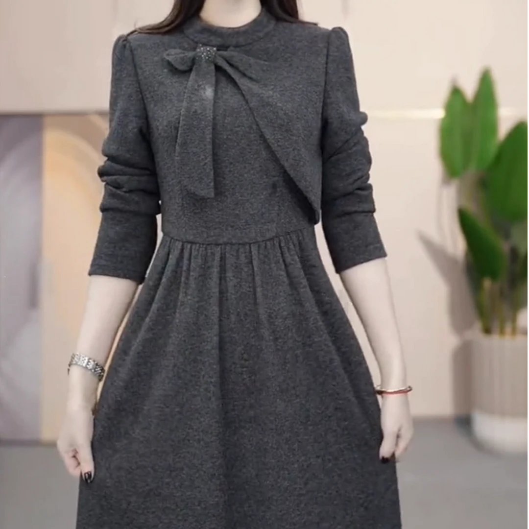 【玥欣服饰】KK142#2025 春季 新款 减龄 显瘦 修身 收腰  连衣裙