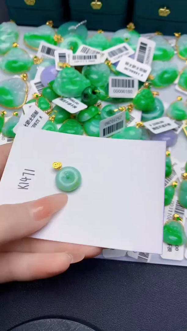 颈饰未镶嵌翡翠缅甸天然翡翠A货