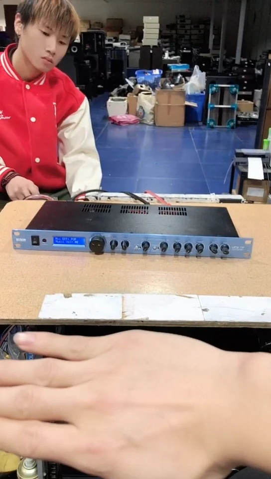 8新BOSON，通电，坏的，不带线材