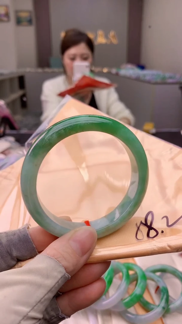 未镶嵌手镯翡翠0131575680