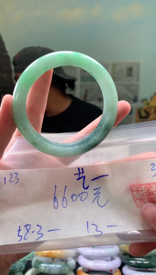 未镶嵌手镯翡翠艺**?翡翠手镯 下单联系小耳机#123
