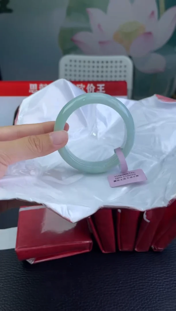 翡翠手镯未镶嵌9