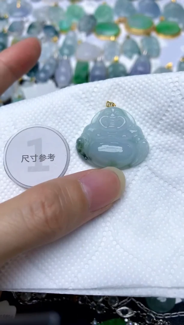 颈饰18K金镶嵌翡翠天然A货翡翠