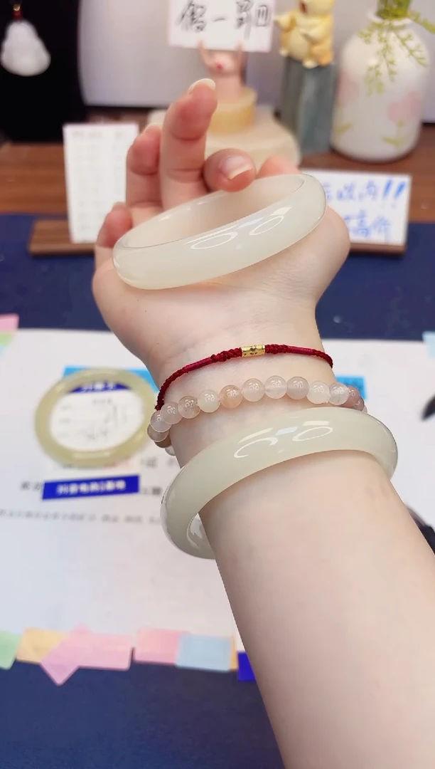 【闪购商品】石英质玉手镯未镶嵌49-玉兰白-圈口59