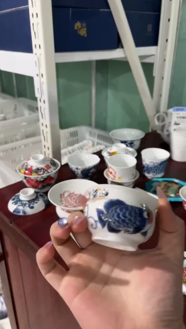 昨明小卢氏杯（微瑕价格）