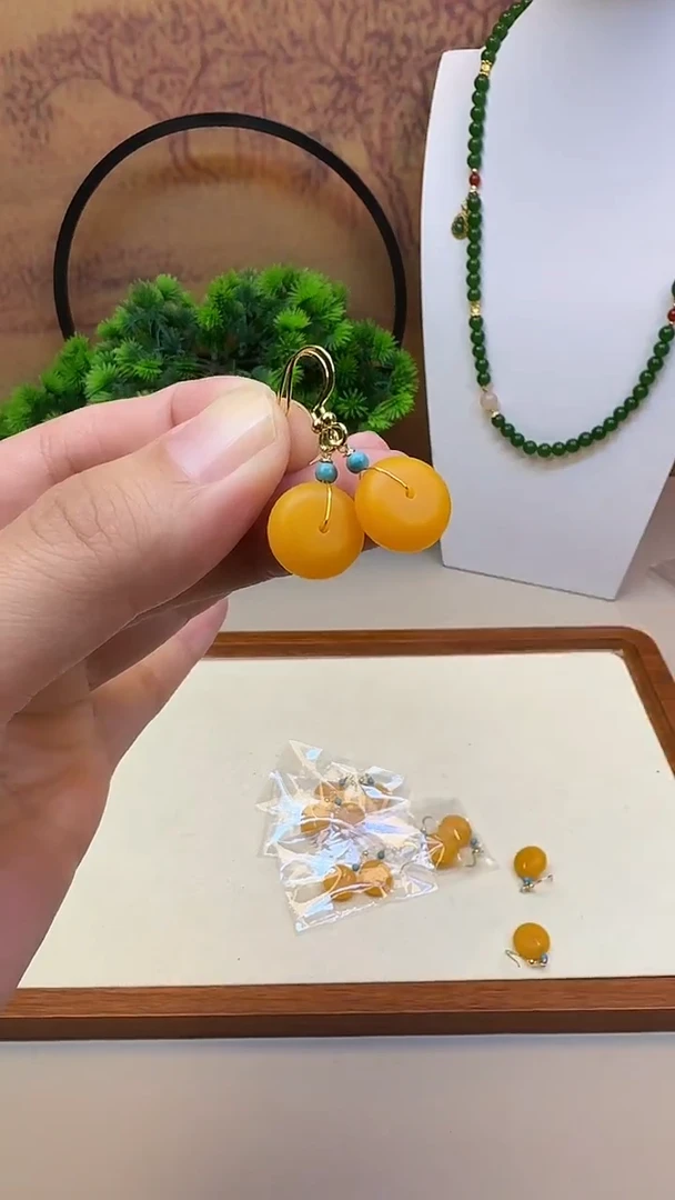 蜜蜡14K金镶嵌耳饰E82