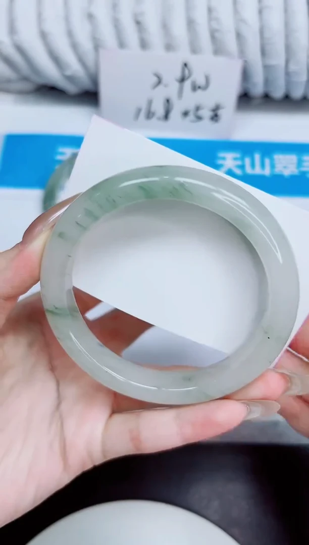 未镶嵌手镯石英质玉304/62.7