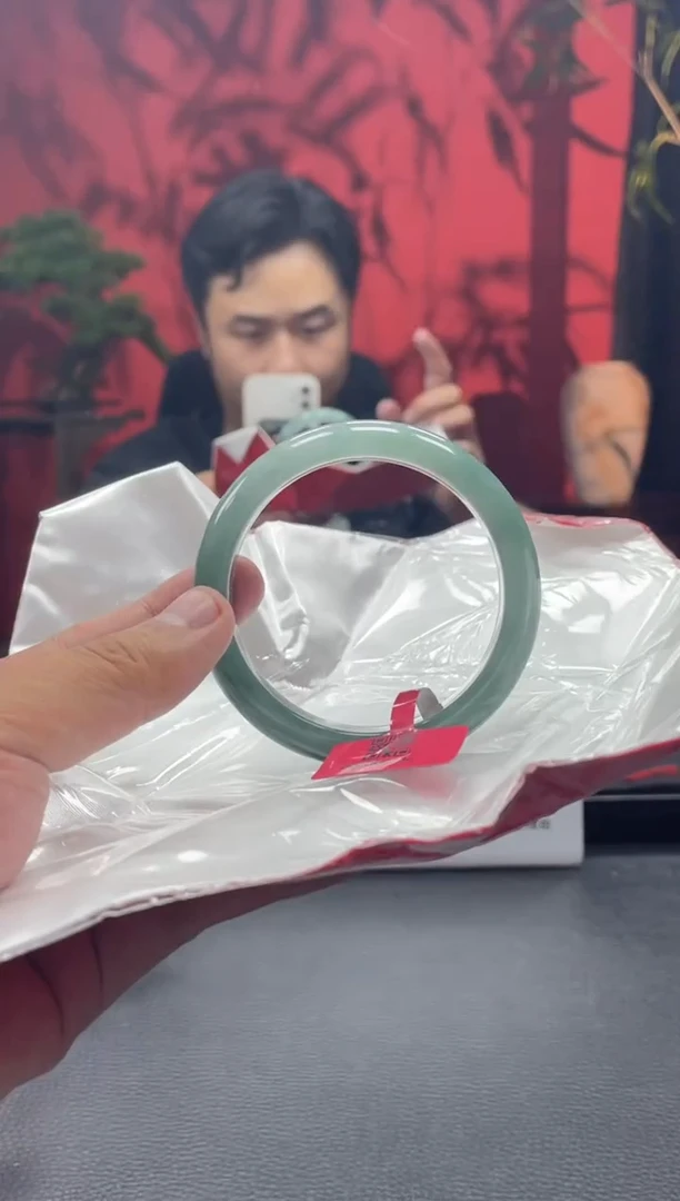 翡翠手镯未镶嵌16