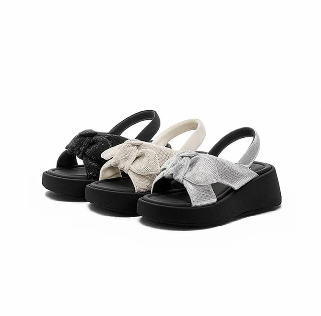 厚底蝴蝶结水钻凉拖鞋女2025夏季新款仙女风外穿增高沙滩鞋潮