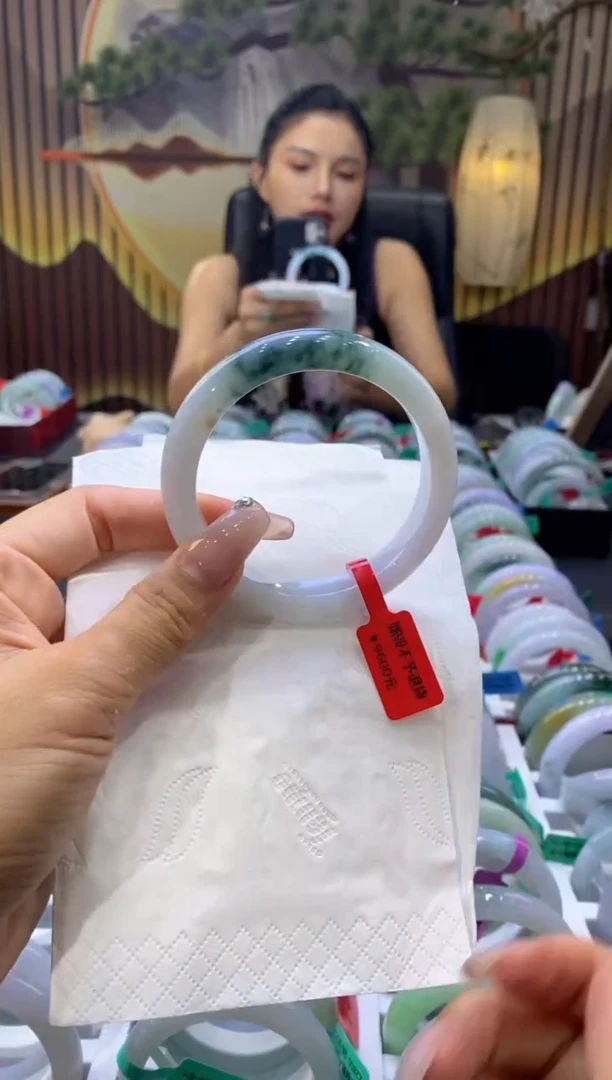 翡翠手镯未镶嵌00005774