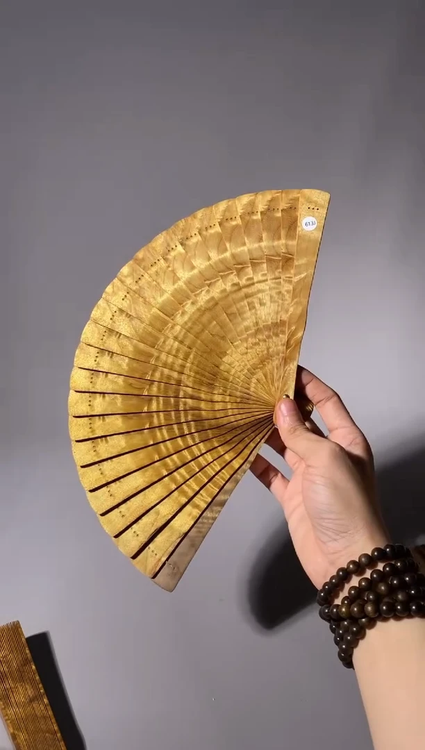 金丝楠茶****店613号18cm小叶桢楠扇子