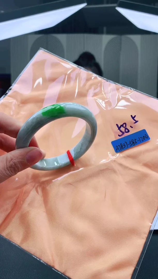 未镶嵌手镯翡翠58+