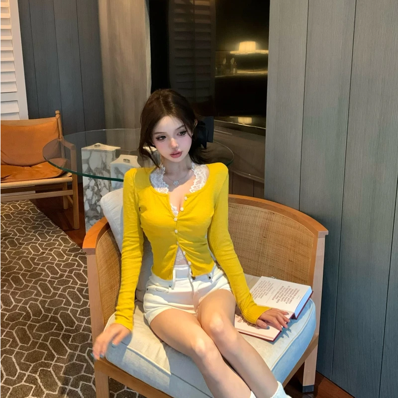 辣妹V领长袖修身短款针织开衫女春纯欲性感蕾丝背心内搭上衣
