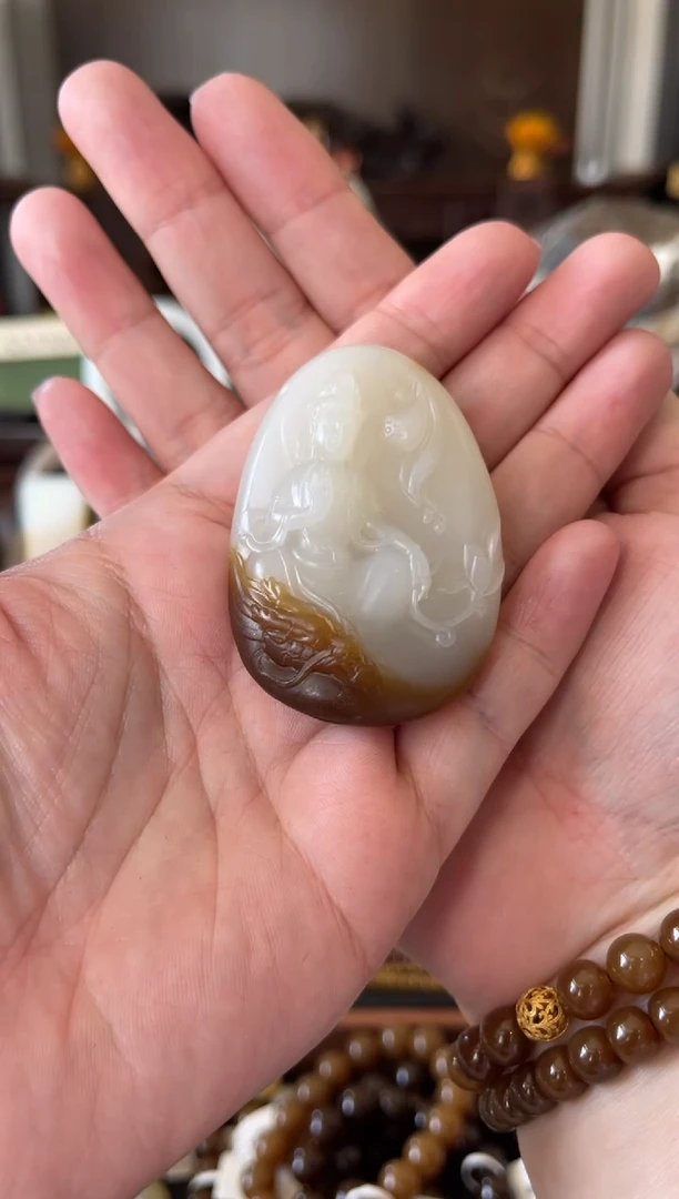 和田玉（糖玉）未镶嵌挂件金山糖白御龙观音
