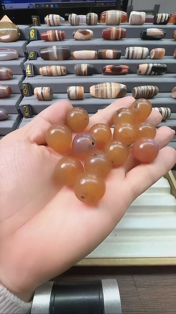 未镶嵌颈饰玛瑙/玉髓玛瑙20