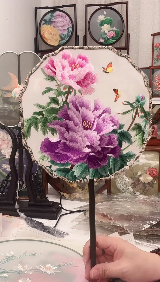 扇子苏绣作品手工团扇