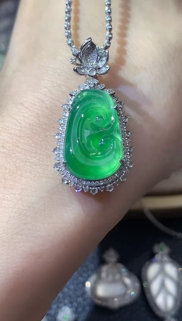 吊坠(不含链)18K金镶嵌翡翠C20