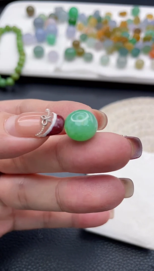 【闪购商品】定制翡翠未镶嵌珠子