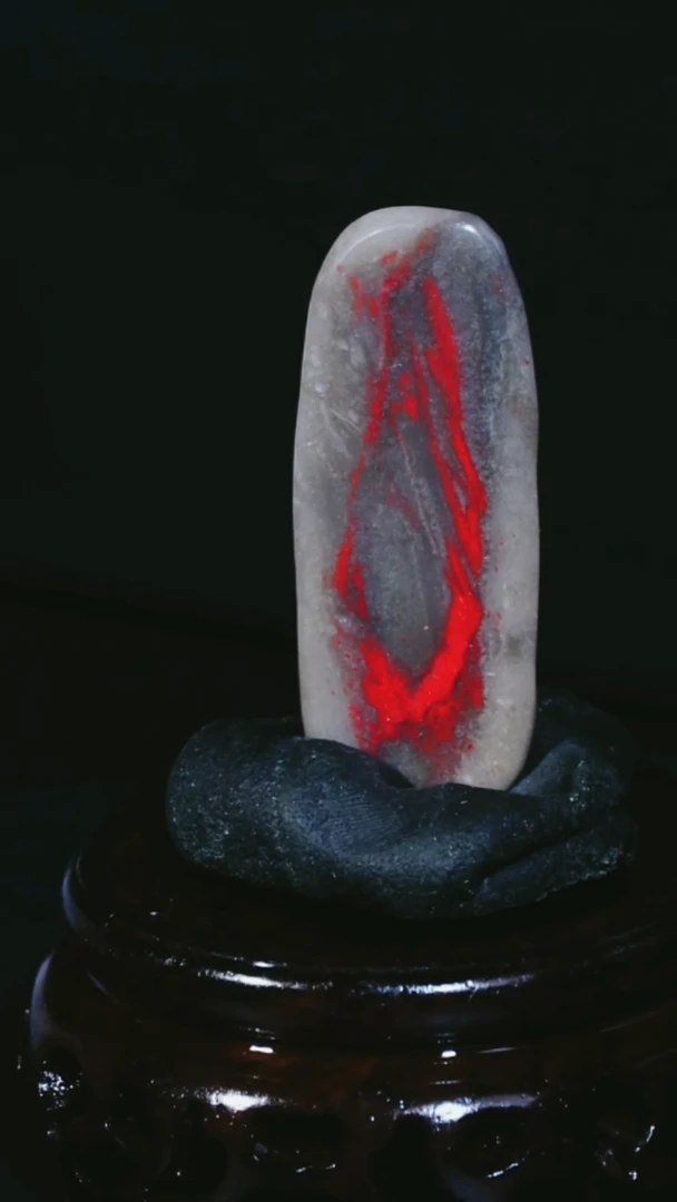 昌化石昌化鸡血石