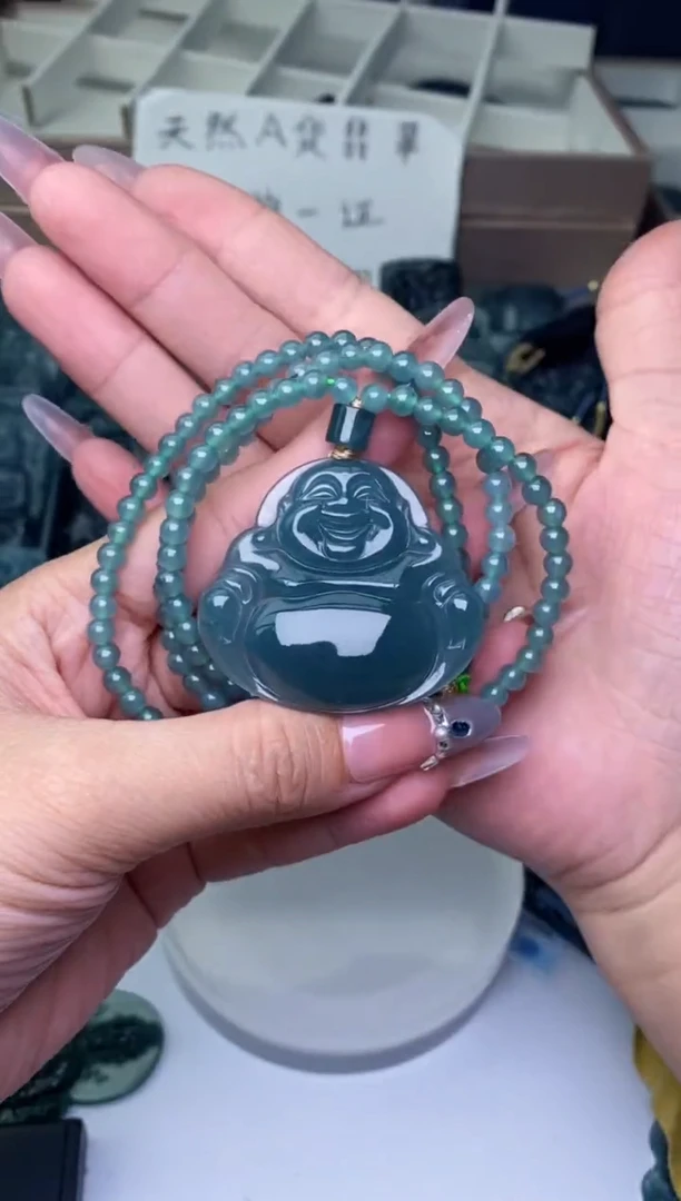 颈饰未镶嵌翡翠