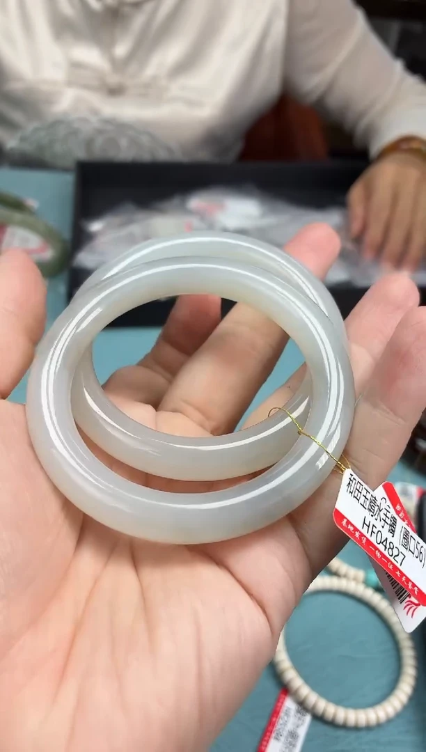 未镶嵌手镯和田玉56圈口   多样性发其一