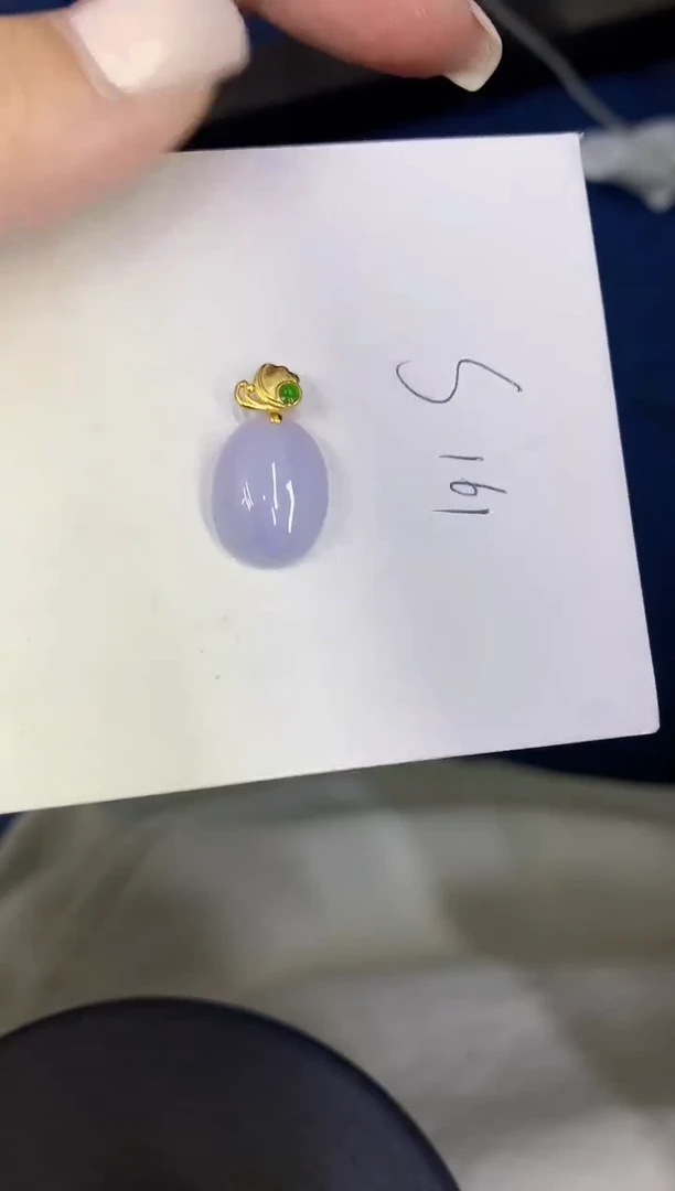 颈饰未镶嵌翡翠缅甸天然翡翠A货