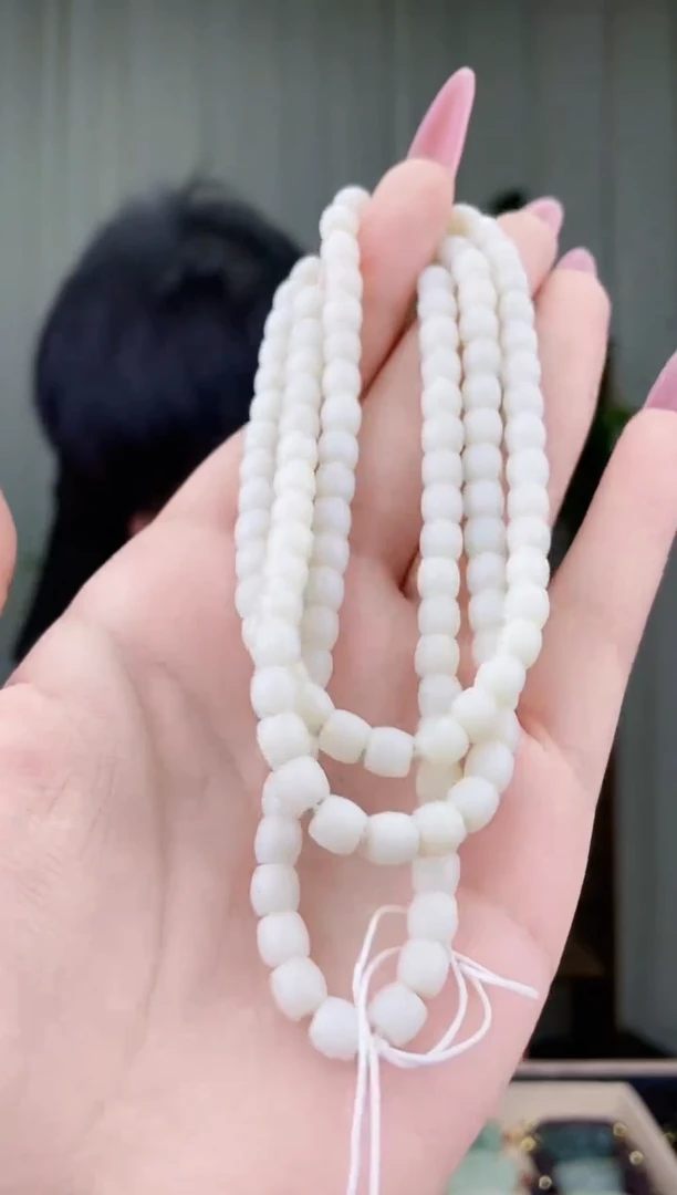 和田玉未镶嵌挂件拍一发一，多样性发货！