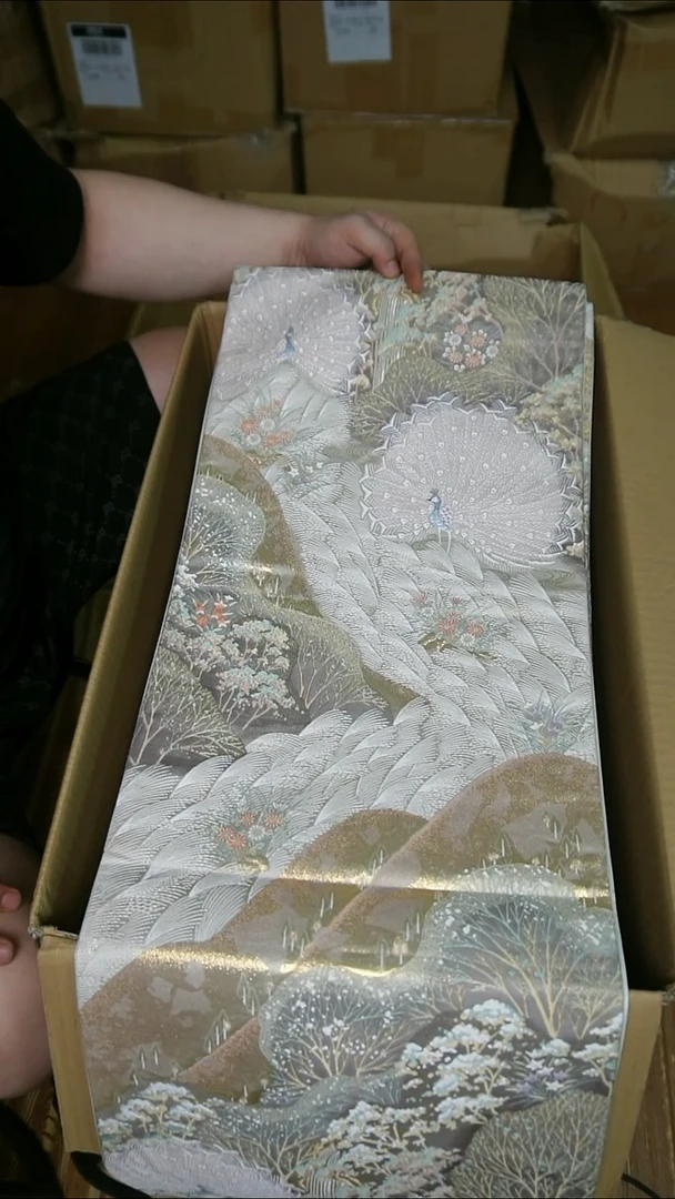 织绣织锦5六通孔雀