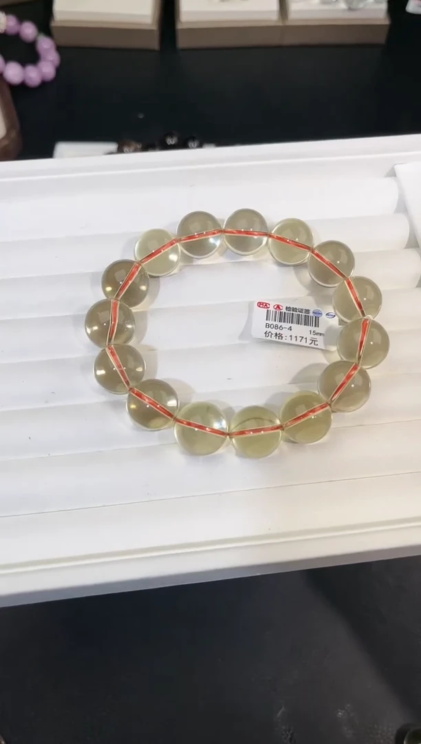 【闪购商品】水晶手链未镶嵌多样性发一巴西黄15mm