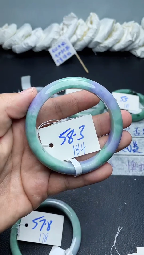 未镶嵌手镯翡翠184