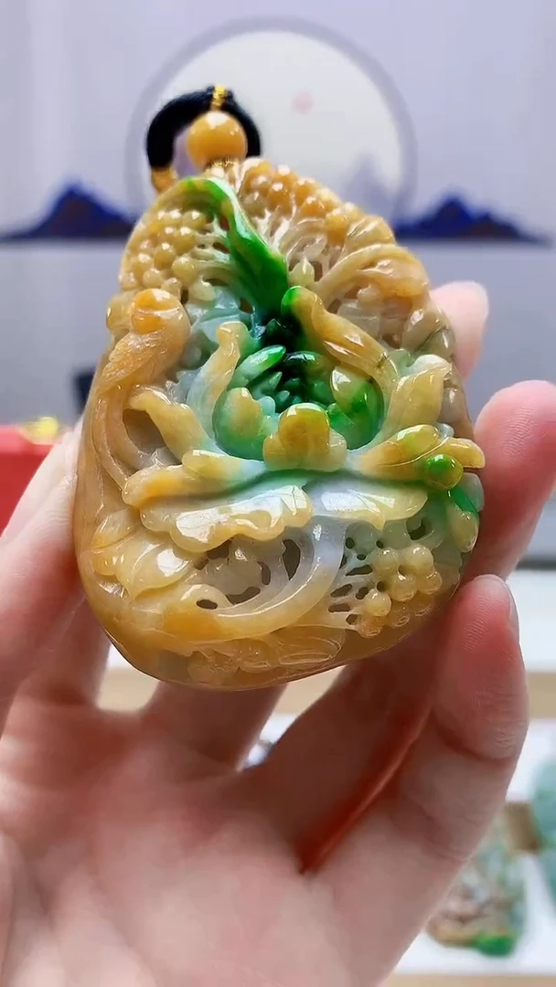 未镶嵌定制翡翠5060zm-毛货挂件143