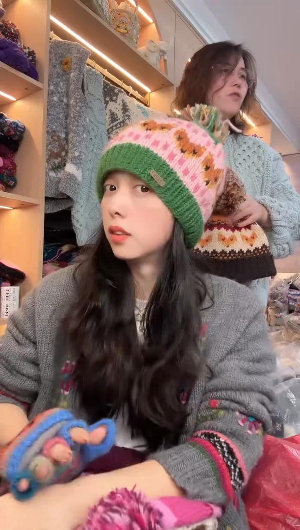 羊毛百羊毛粉绿狐狸单球帽