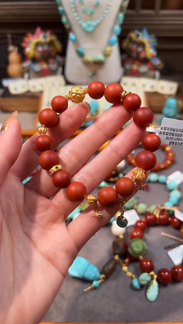 18K金镶嵌手链南红玛瑙原矿南红手链