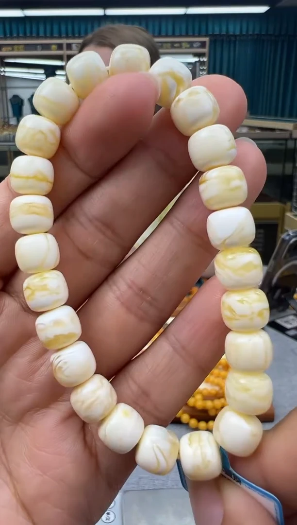 未镶嵌琥珀手链170秒拍号