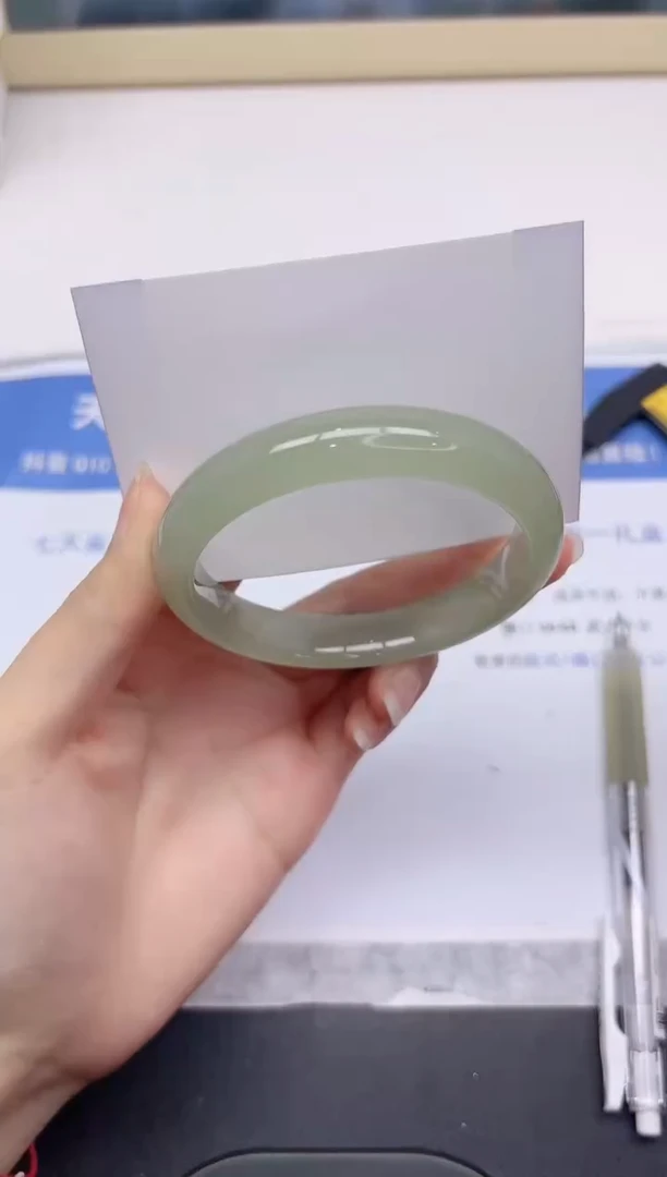 石英质玉手镯未镶嵌147-61