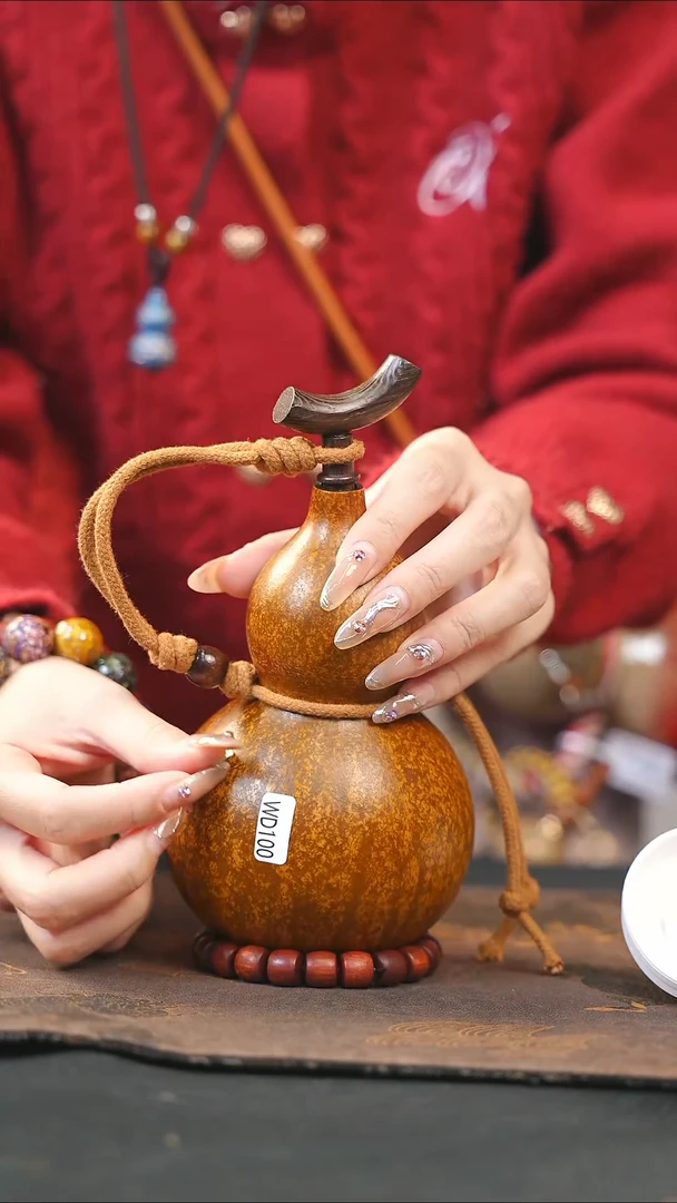 【闪购商品】WD102老咖色小容量酒葫芦随缘发