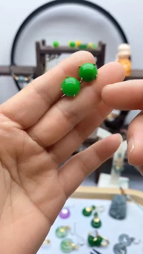 石英质玉（非洲翠）14K金镶嵌耳饰48