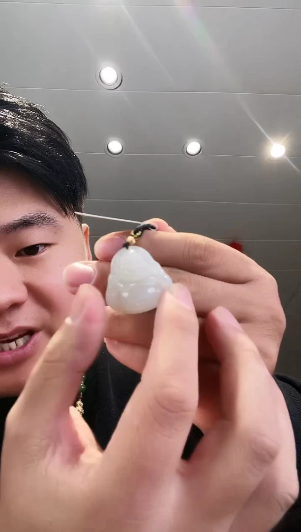 颈饰18K金镶嵌和田玉小艾多样性发货拍一发一