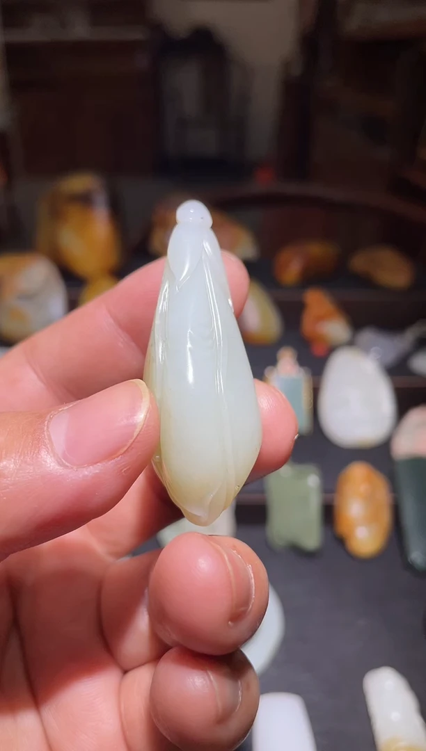 吊坠(不含链)未镶嵌和田玉和田玉兰花吊坠