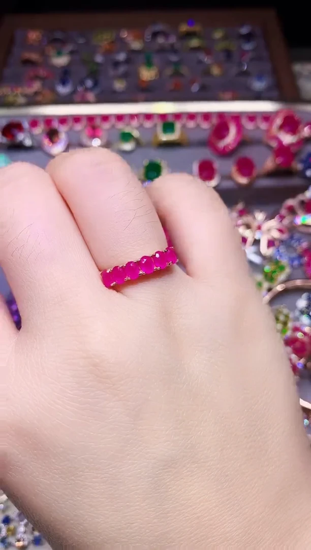 银S925镶嵌戒指红宝石....