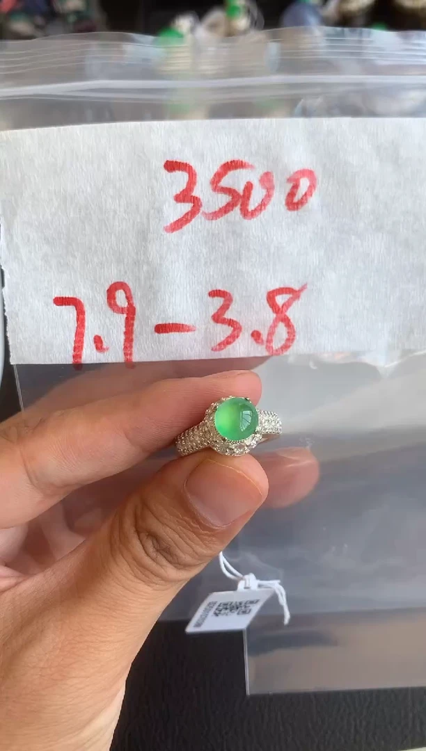 未镶嵌定制翡翠缅甸A货翡翠，拍一发一