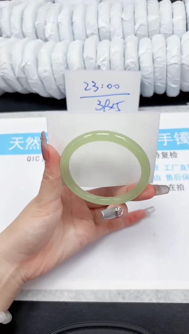 【闪购商品】石英质玉手镯未镶嵌10-58.2