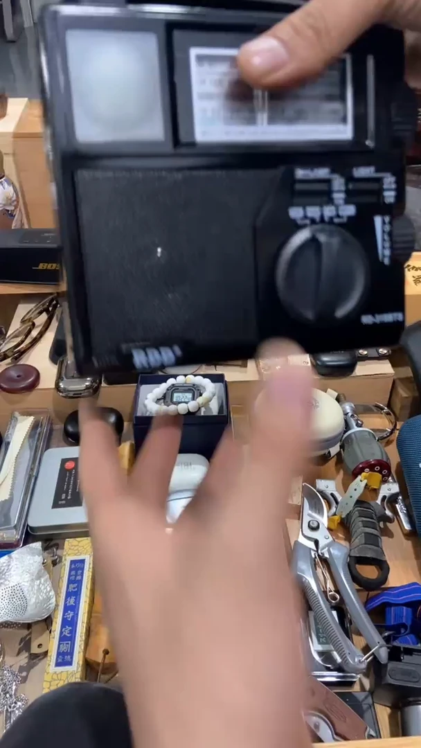 瓷片闪购商品 如图所示