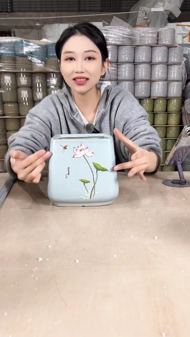 【闪购商品】陶瓷四方天蓝荷花大号16x17