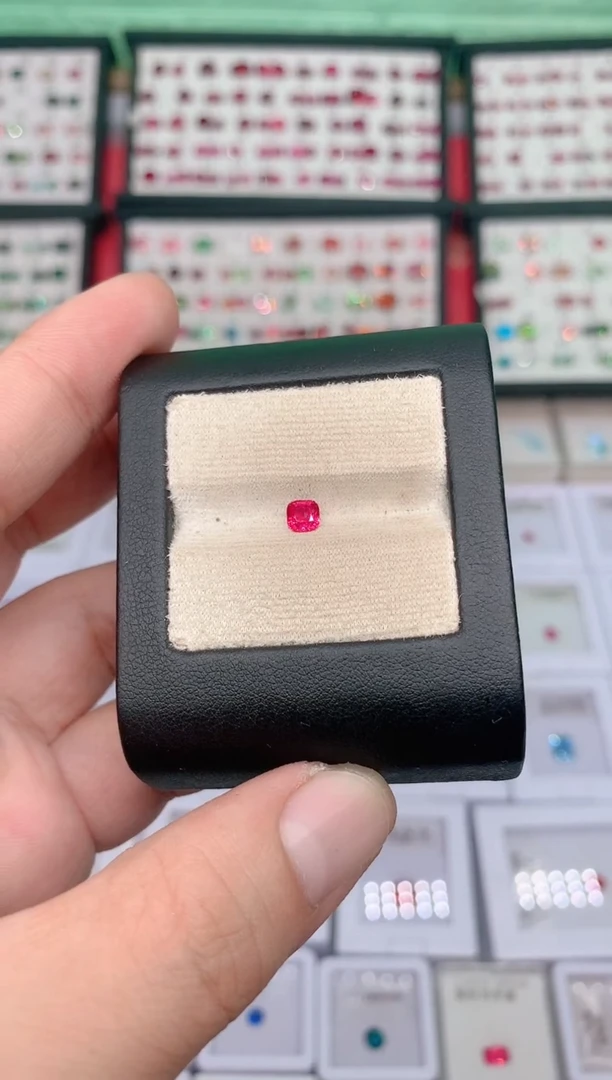 裸石尖晶石绝地0.41ct