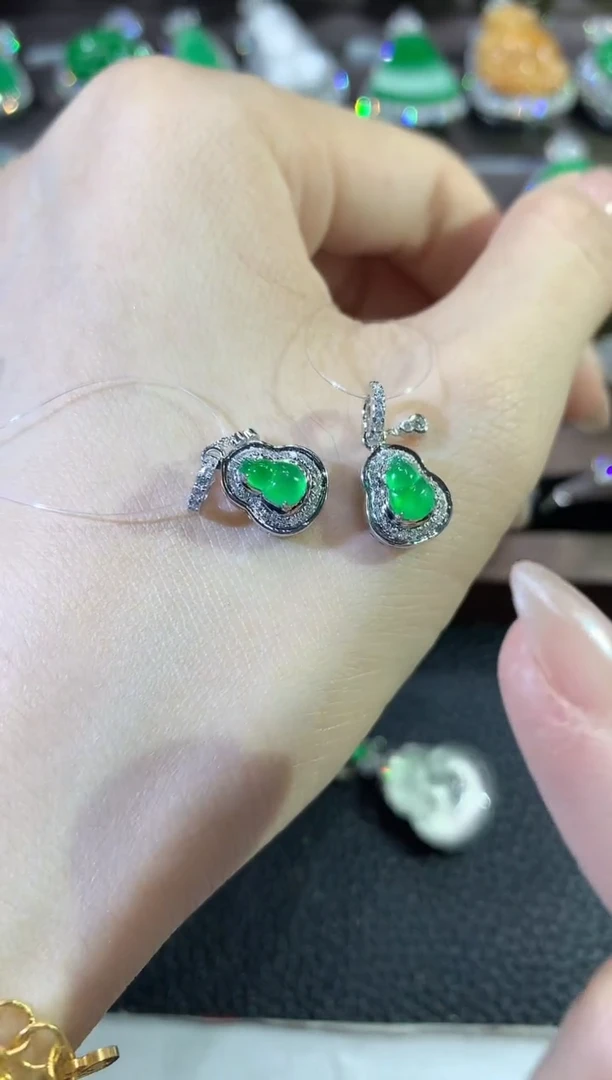 吊坠(不含链)18K金镶嵌翡翠D12