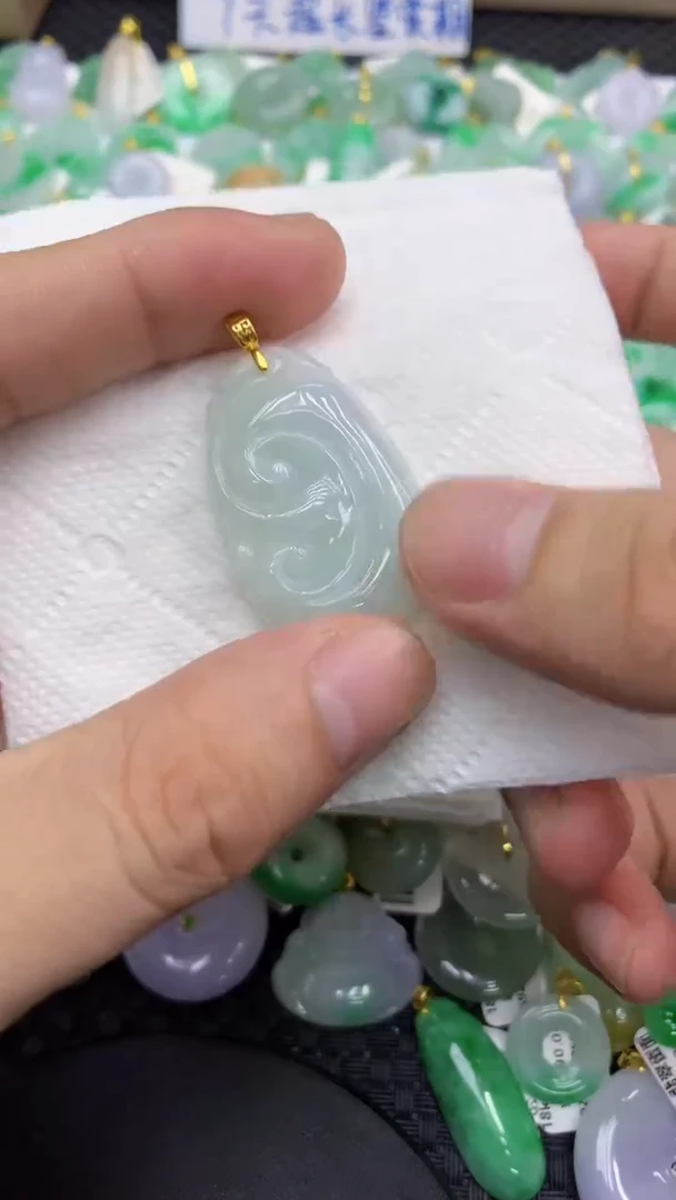 颈饰未镶嵌翡翠天然缅甸A货翡翠