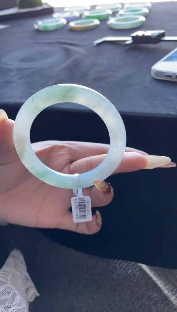 未镶嵌手镯翡翠三天鉴赏期
