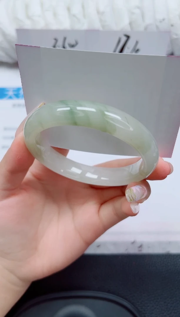 未镶嵌手镯石英质玉260-61/62