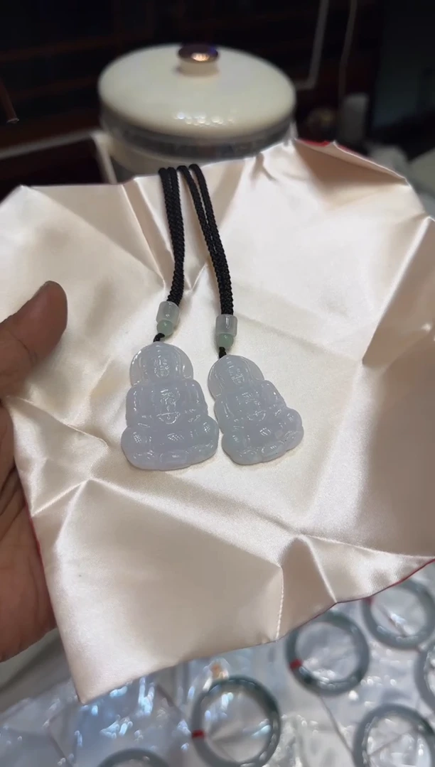 吊坠(不含链)未镶嵌翡翠观音吊坠随机发一